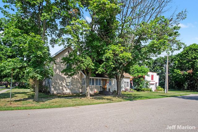 301 N Clay Street, Greenville, MI 48838