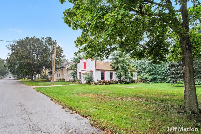 301 N Clay Street, Greenville, MI 48838