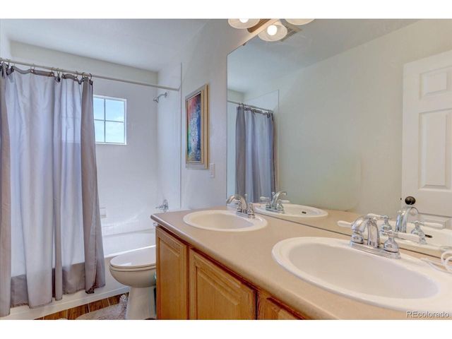 20436 E Flora Dr, Aurora, CO 80013