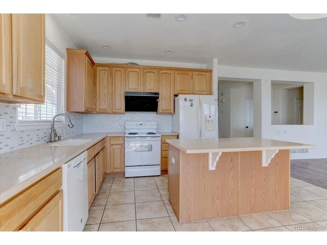 20436 E Flora Dr, Aurora, CO 80013