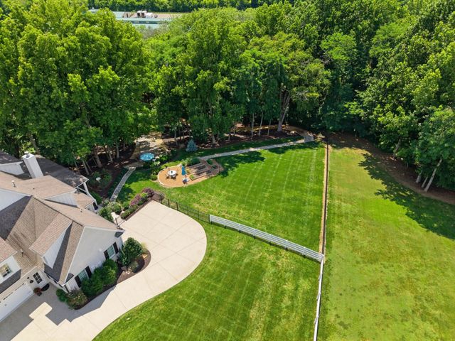 1164 Saddle Springs Drive, Thompsons Station, TN 37179