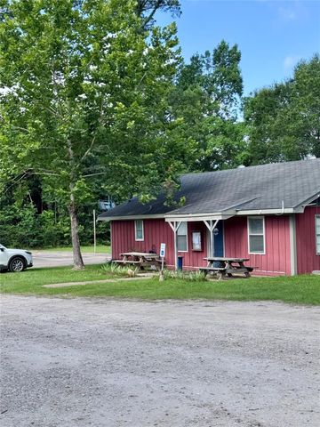 479 County Road, Goodrich, TX 77335