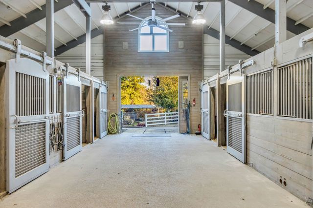 2942 Spanntown Rd, Arrington, TN 37014