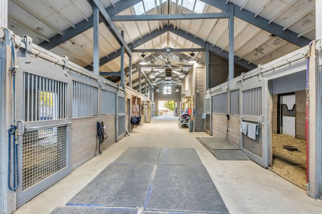 2942 Spanntown Rd, Arrington, TN 37014