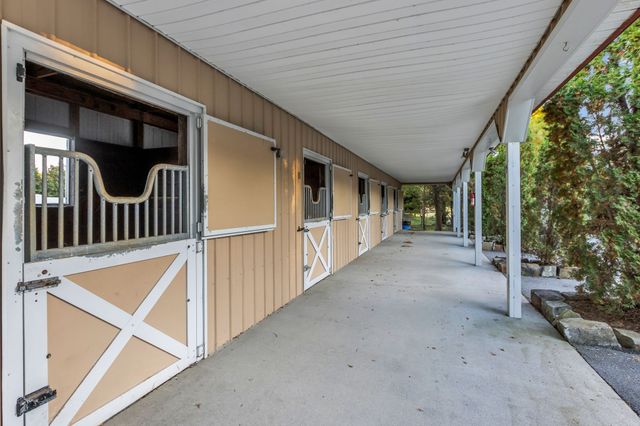 2942 Spanntown Rd, Arrington, TN 37014