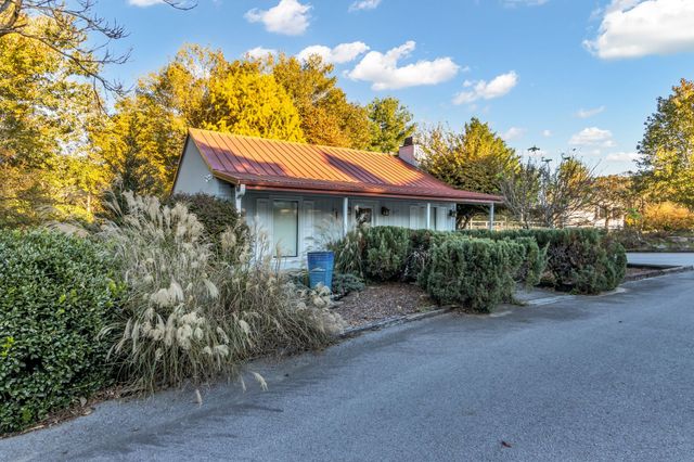 2942 Spanntown Rd, Arrington, TN 37014