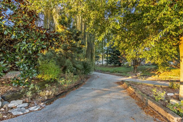 2942 Spanntown Rd, Arrington, TN 37014