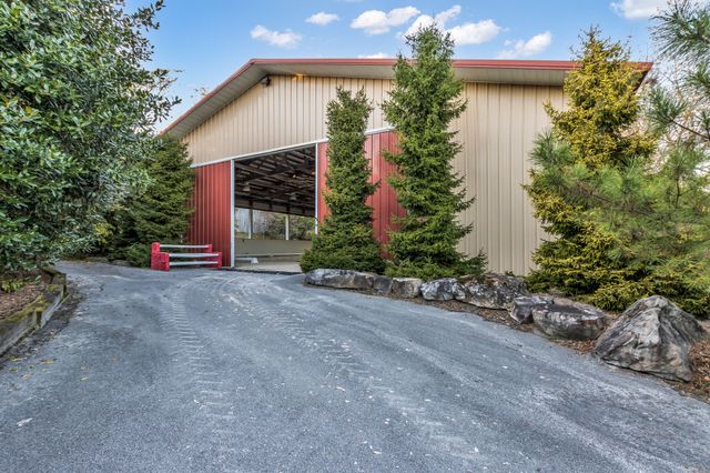 2942 Spanntown Rd, Arrington, TN 37014