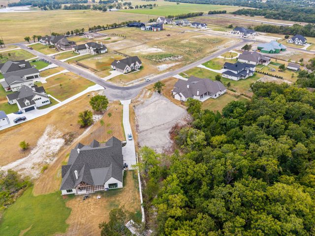 217 Avery Lane, Gunter, TX 75058