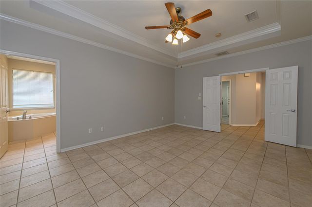 58 S Plum Crest Circle, Spring, TX 77382