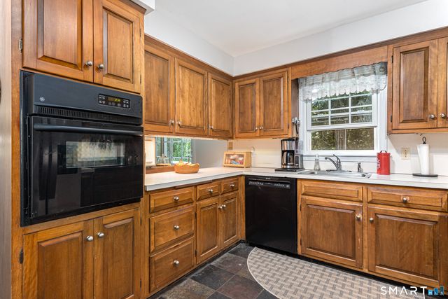 85 Dean Road, East Lyme, CT 06333