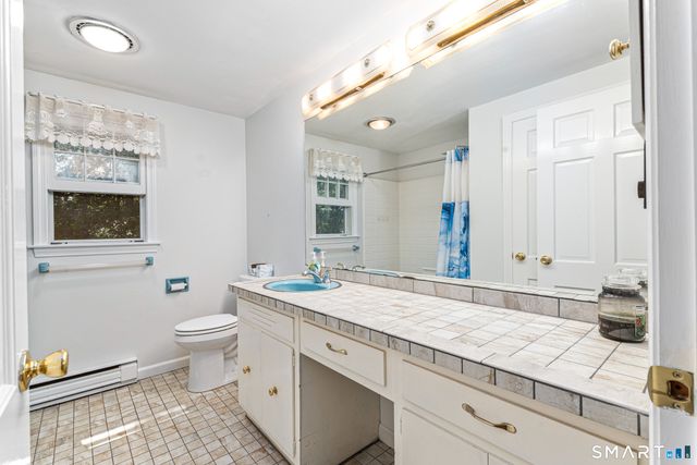 85 Dean Road, East Lyme, CT 06333