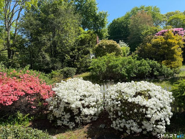 85 Dean Road, East Lyme, CT 06333