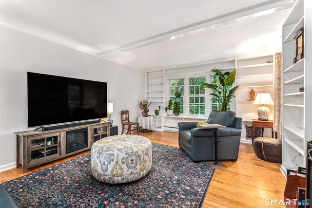85 Dean Road, East Lyme, CT 06333