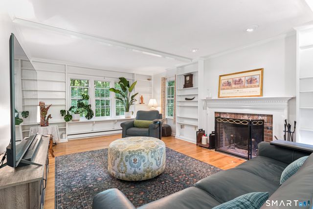 85 Dean Road, East Lyme, CT 06333