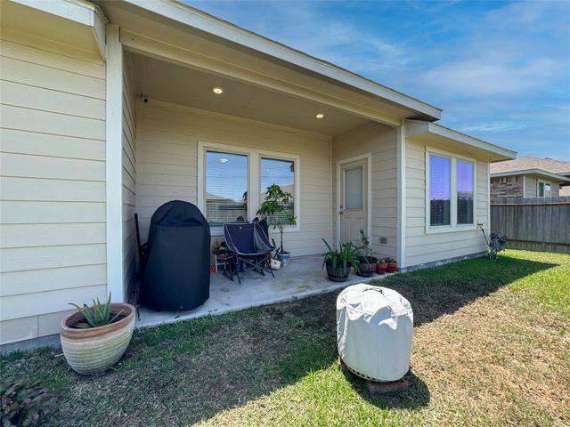 19115 Shoreside Terrace Drive, Manvel, TX 77578