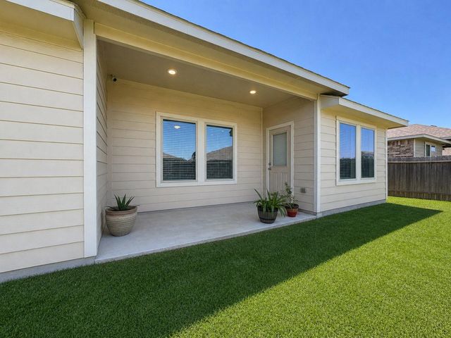 19115 Shoreside Terrace Drive, Manvel, TX 77578