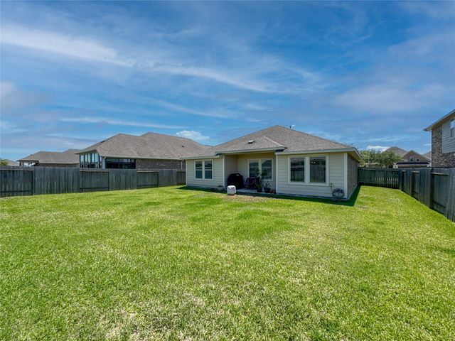 19115 Shoreside Terrace Drive, Manvel, TX 77578