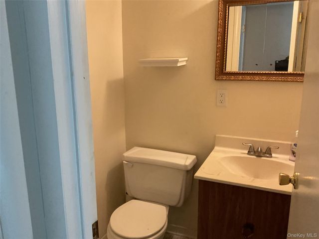 276 Temple Hill Road 303, New Windsor, NY 12553