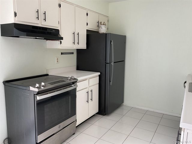 276 Temple Hill Road 303, New Windsor, NY 12553