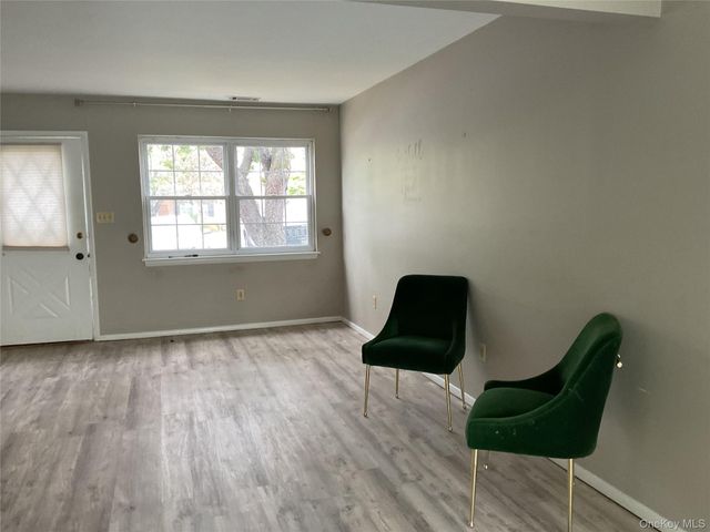 276 Temple Hill Road 303, New Windsor, NY 12553