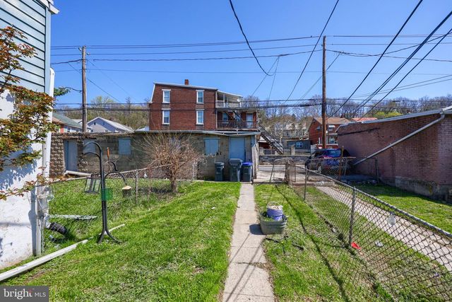 303 S FRONT ST, Steelton, PA 17113