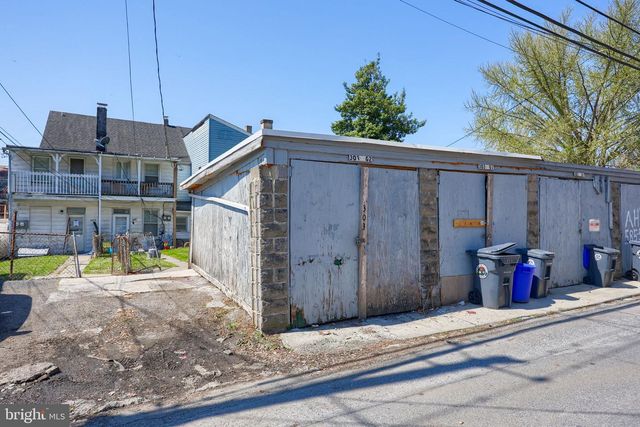 303 S FRONT ST, Steelton, PA 17113