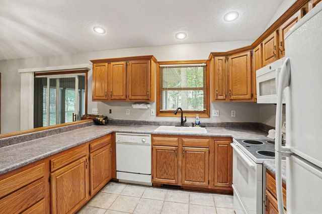 1498 Estero Drive, Portage City, MI 49002