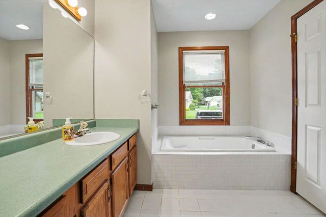 1498 Estero Drive, Portage City, MI 49002