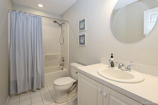 11 Winterberry Drive, Middle Island, NY 11953