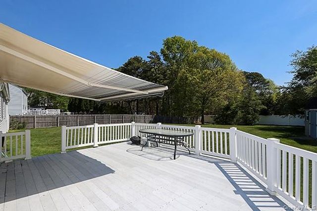 11 Winterberry Drive, Middle Island, NY 11953