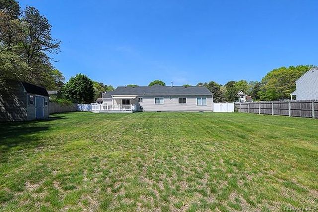 11 Winterberry Drive, Middle Island, NY 11953
