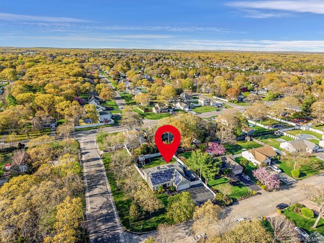 19 Ascot Place, Coram, NY 11727
