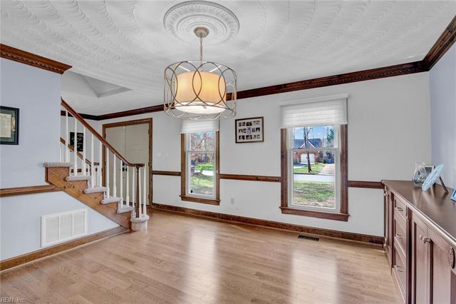 621 Wickwood DR, Chesapeake, VA 23322