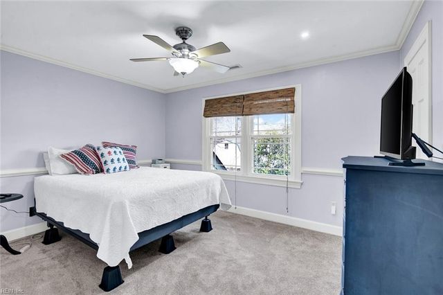 621 Wickwood DR, Chesapeake, VA 23322