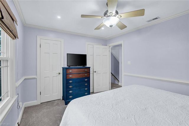 621 Wickwood DR, Chesapeake, VA 23322