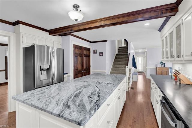 621 Wickwood DR, Chesapeake, VA 23322