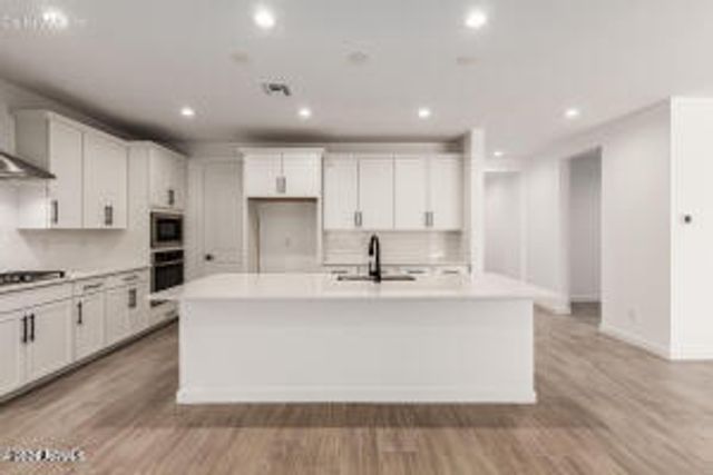 23724 N 165th Drive, Surprise, AZ 85387