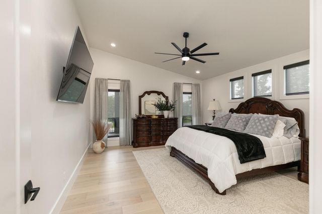 874 E Kenmare Court, Nixa, MO 65714