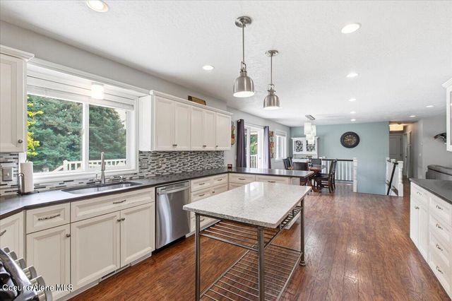 9184 N Finucane DR, Hayden, ID 83835