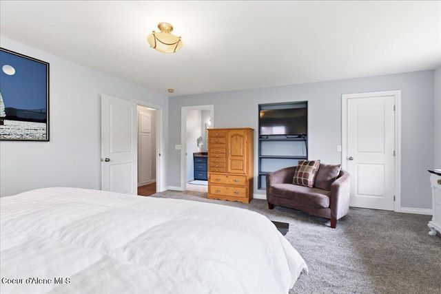9184 N Finucane DR, Hayden, ID 83835