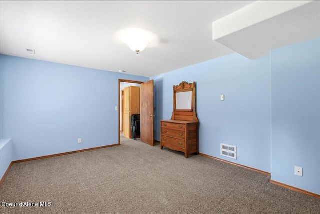 9184 N Finucane DR, Hayden, ID 83835