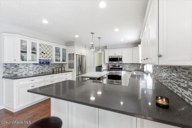 9184 N Finucane DR, Hayden, ID 83835