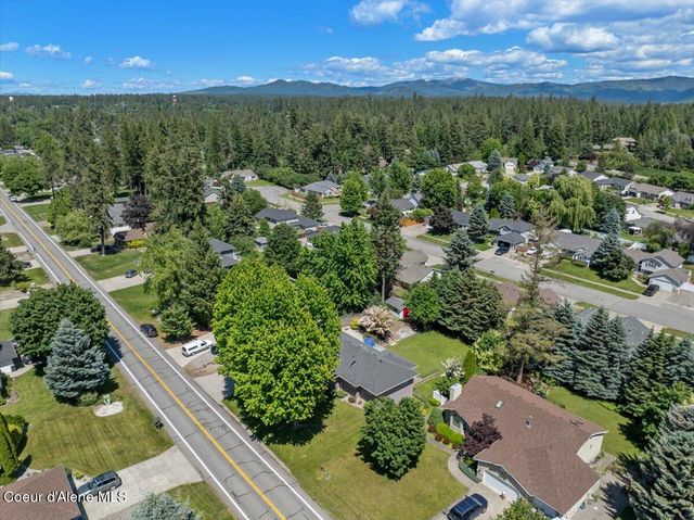 9184 N Finucane DR, Hayden, ID 83835
