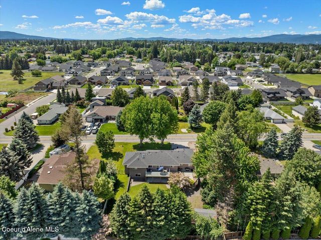 9184 N Finucane DR, Hayden, ID 83835