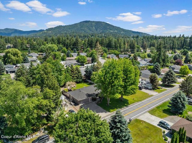 9184 N Finucane DR, Hayden, ID 83835