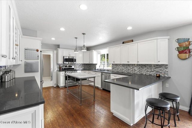 9184 N Finucane DR, Hayden, ID 83835