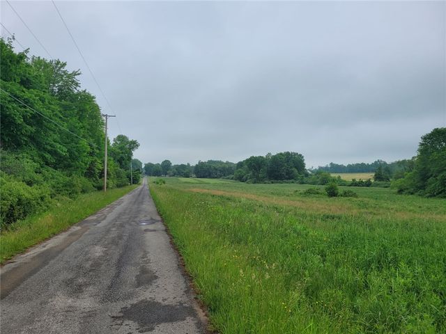 13XX Mercer-Grove City Rd, Findley Twp, PA 16137