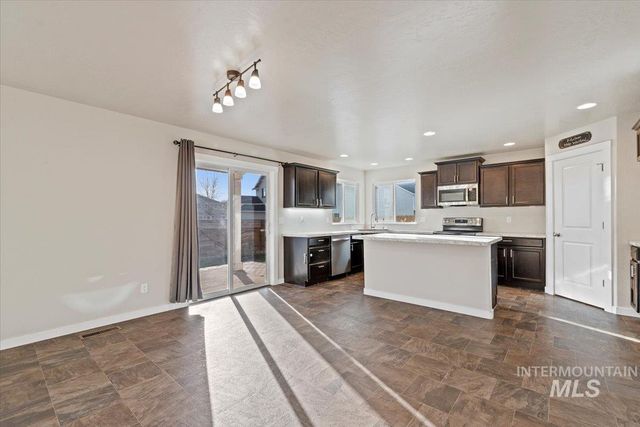 3636 S Wood River Ave, Nampa, ID 83686