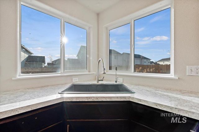 3636 S Wood River Ave, Nampa, ID 83686